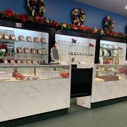 Knight's Jewelers - Christmas at Knight's