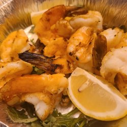 OpaOpa Fresh Greek - Grilled shrimp were great but would have been nice to have a sauce with them.