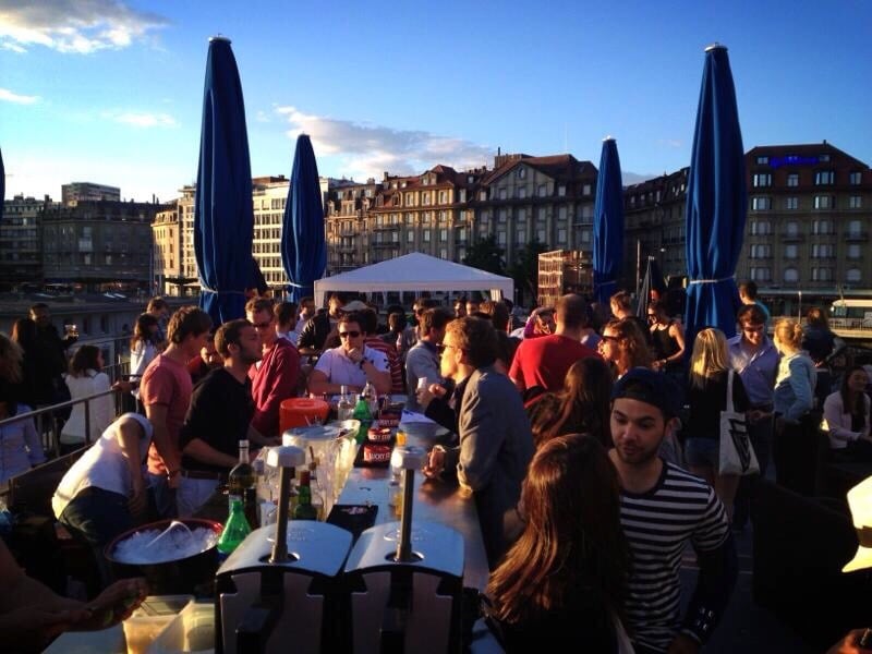 Friends Cafe Lausanne Flon