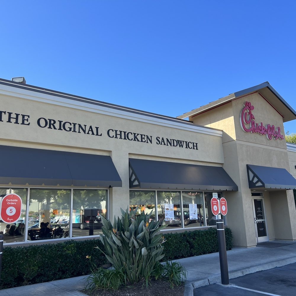 Chick-fil-A - This is a large Chick-fil-A venue. - Fast Food Near Me - San Diego, California