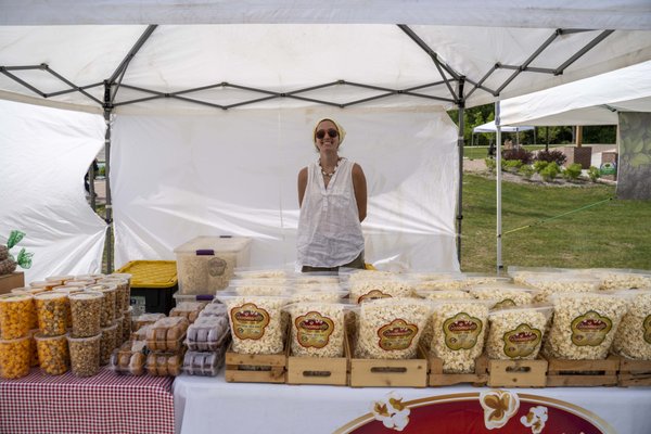 Fort Ben Farmers Market by null
