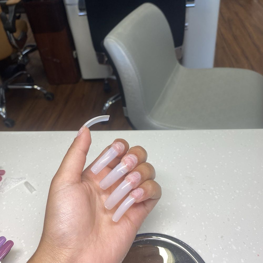 Lancaster Nails - Unfinished nails.... Waiting - Nail Salons Near Me - Lancaster, Pennsylvania