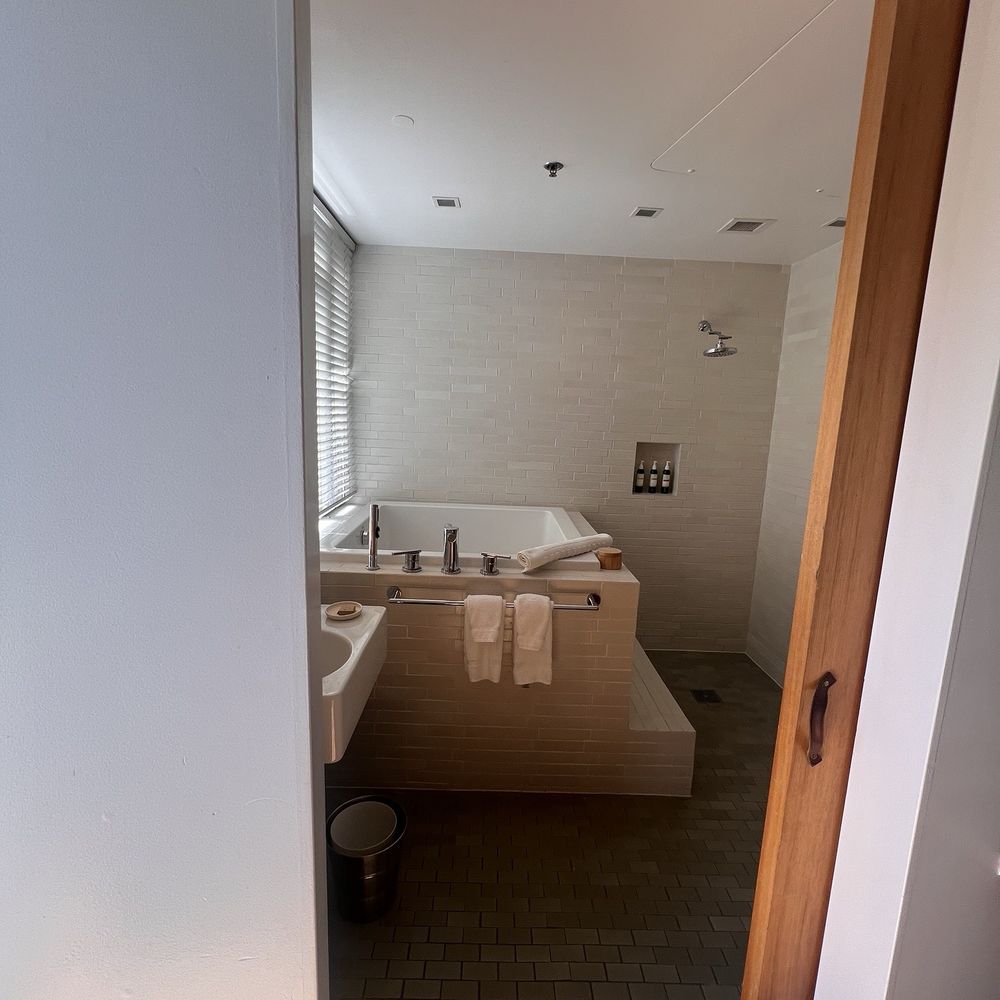 h2hotel - Bathroom - Hotels Near Me - Healdsburg, California