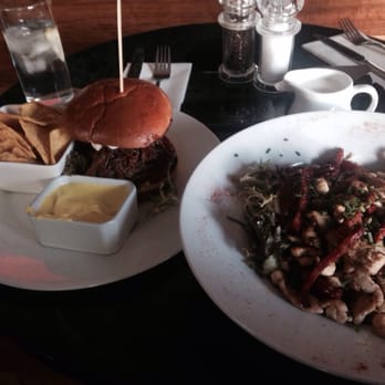 Oscars Cafe Bar - Pulled beef special and chicken and chorizo salad - Bars Near Me - Smithfield, D Oscars Cafe Bar - Pulled beef special and chicken and chorizo salad - Bars Near Me - Smithfield, D