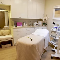 Barba Skin Clinic - Barba Skin Clinic - Treatment Room