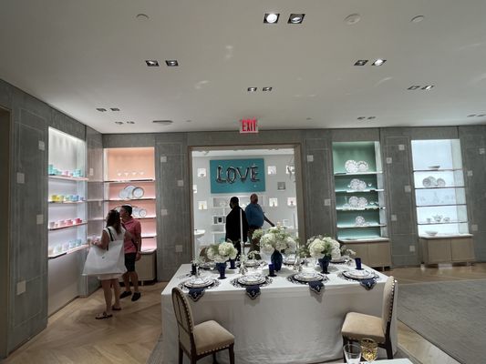 Tiffany & Co. - The Landmark by null