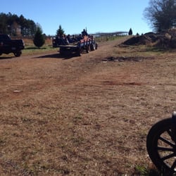 Minter's Farm - Free ride to the trees!