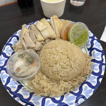 Cluck2Go - Hainan Chicken Rice (Dark Meat) - Singaporean Near Me - Pasadena, California