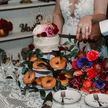 Stephen's Sweet Sensations - Wedding Elopement Cake - Desserts Near Me - Bacliff, Texas Stephen's Sweet Sensations - Wedding Elopement Cake - Desserts Near Me - Bacliff, Texas