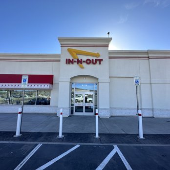 In-N-Out Burger - Front Entrance - Burgers Near Me - Castle Rock, Colorado In-N-Out Burger - Front Entrance - Burgers Near Me - Castle Rock, Colorado