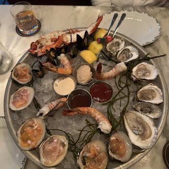 Loch Bar - Petit shellfish tower - Seafood Near Me - Baltimore, Maryland