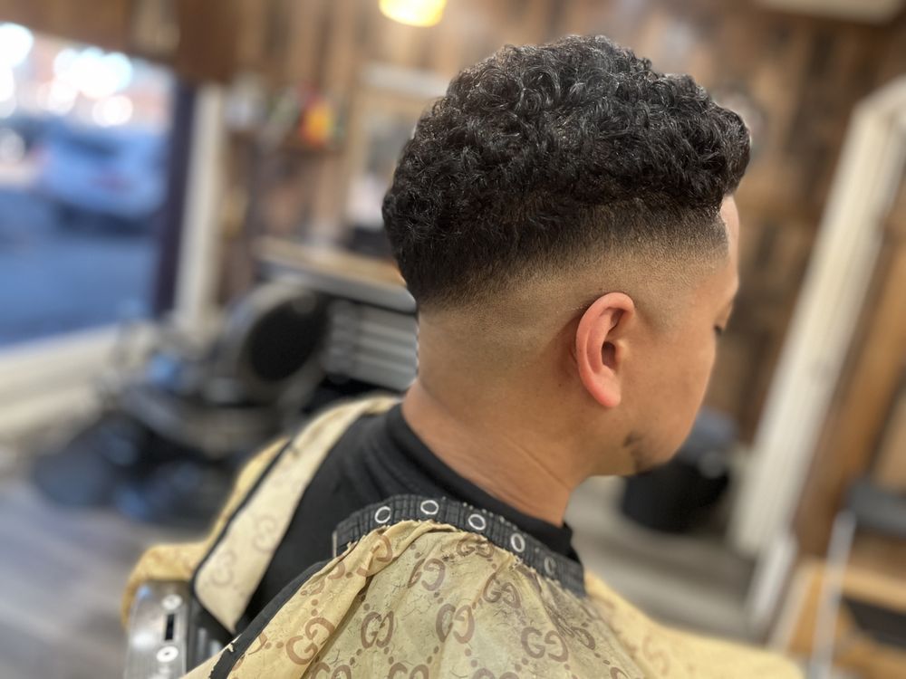Exclusive Barber Studio Logo