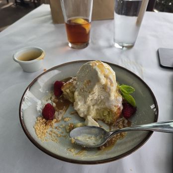 Parkers' Lighthouse - Butter cake - Seafood Near Me - Long Beach, California Parkers' Lighthouse - Butter cake - Seafood Near Me - Long Beach, California