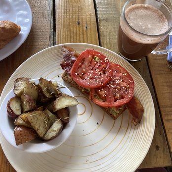 The Loopy Lemon Cafe - Avocado toast, hot chocolate, and roasted potatoes! - Cafes Near Me - Camden, South Carolina The Loopy Lemon Cafe - Avocado toast, hot chocolate, and roasted potatoes! - Cafes Near Me - Camden, South Carolina