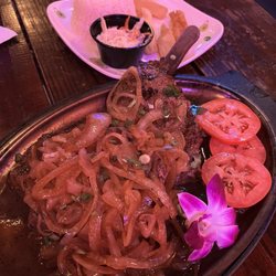 Fonda Dulce Jesus Mio - Bistec encebollado (steak and onions)