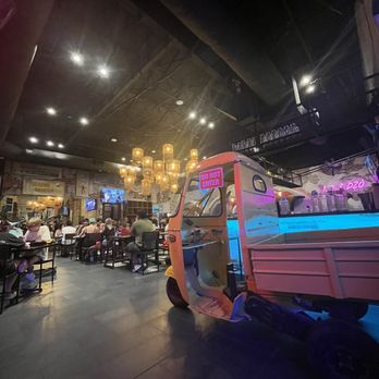 HEM Kitchen And Bar - Vietnamese Near Me - Houston, Texas