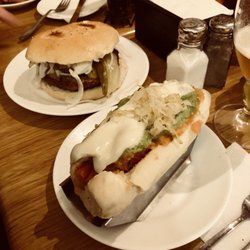 Elkika Ilmenau Tobalaba - Kika sandwich and Vienesa Italiana