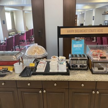 Hampton Inn Ozark - Breakfast - Hotels Near Me - Ozark, Alabama