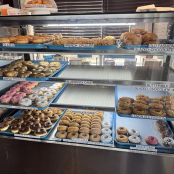 THE DONUT DUGOUT - Updated January 2026 - 114 Photos & 55 Reviews