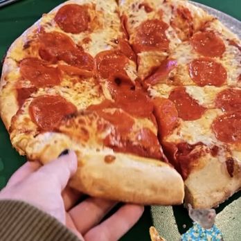 Fratelli Pizza Fort Valley - Pepperoni 12inch - Chicken Wings Near Me - Flagstaff, Arizona Fratelli Pizza Fort Valley - Pepperoni 12inch - Chicken Wings Near Me - Flagstaff, Arizona