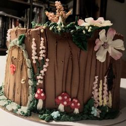 Cake Hope & Love - Completely edible minus the decorative flowers on top