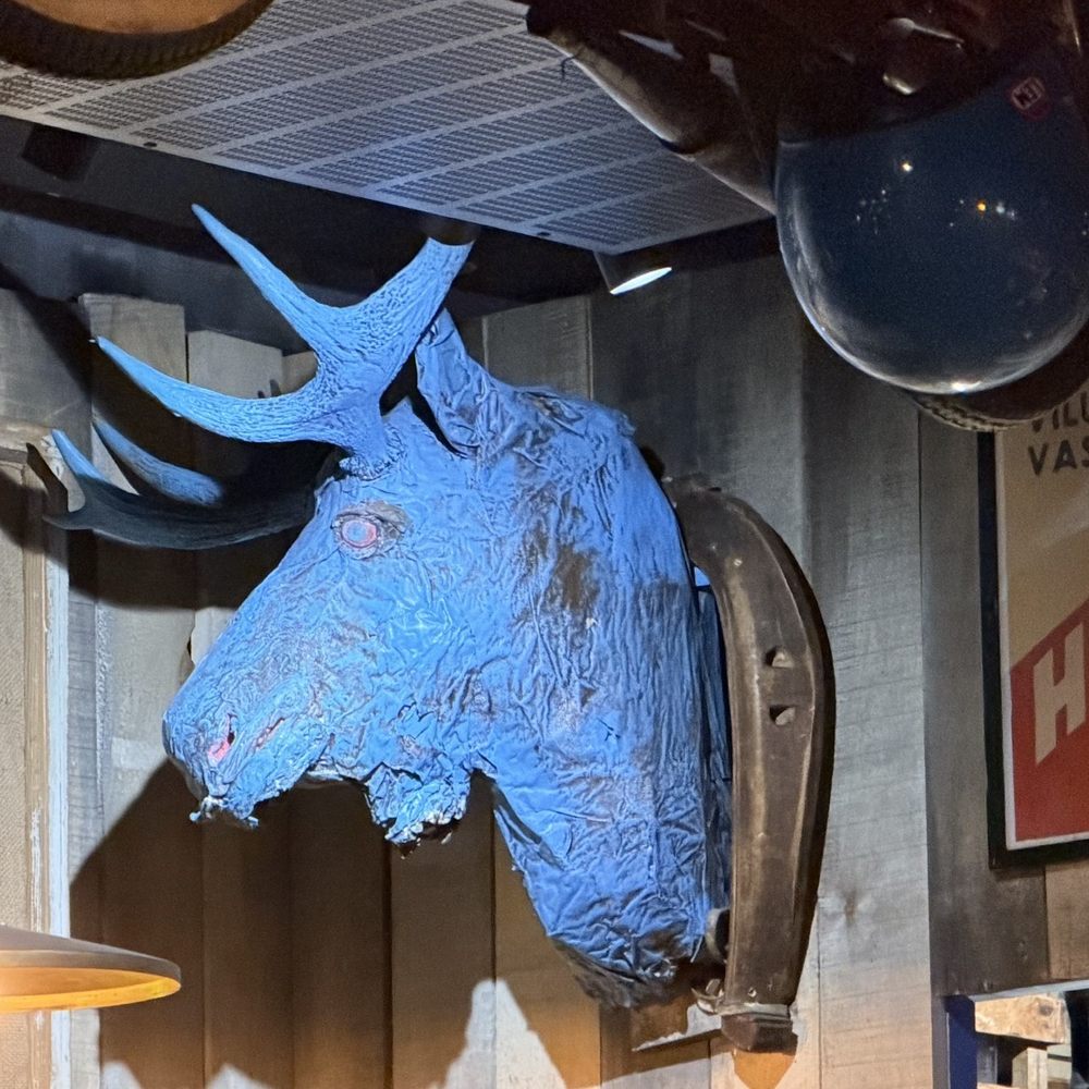 Zetor - Decor - Comfort Food Near Me - Helsinki, 18 Zetor - Decor - Comfort Food Near Me - Helsinki, 18