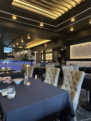 Fan Szechuan Restaurant & Bar 大宅门餐厅酒吧 by null