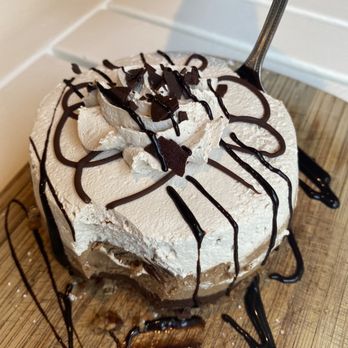 Hook & Barrel - Chocolate mousse with pecan crust - Seafood Near Me - Myrtle Beach, South Carolina