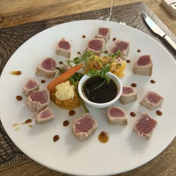 82 Ocean By The Sea - Tuna tataki - Restaurants Near Me - Sint Maarten, New Hampshire