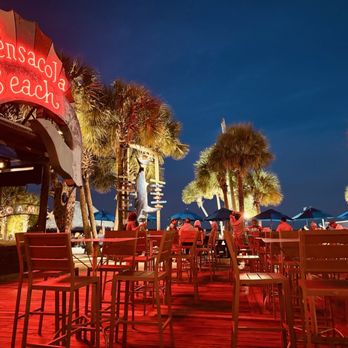 Flounder's Chowder House - Seafood Near Me - Gulf Breeze, Florida