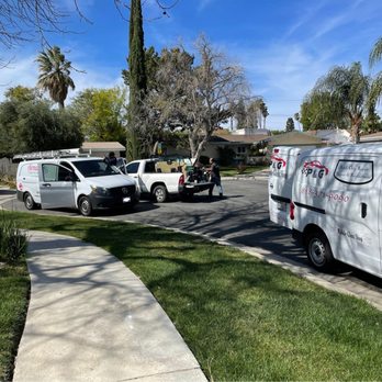 P&G Auto Glass - Replacing the windshield of my Metris - Auto Glass Services Near Me - Reseda, California P&G Auto Glass - Replacing the windshield of my Metris - Auto Glass Services Near Me - Reseda, California
