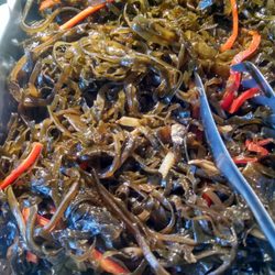 Kuan Shi Yin - Ensalada de algas, casi nadie la ofrece y me sorprendí cuando la vi.