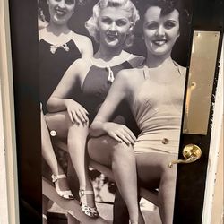 Hollander Hotel - Same, only 'stairwell'