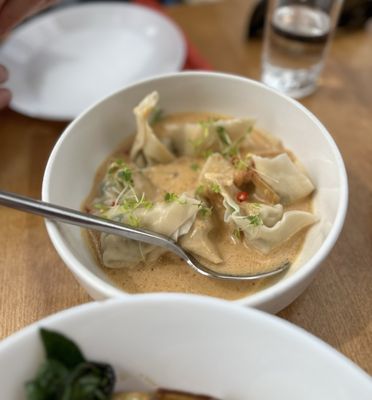 Yuan Wonton by null