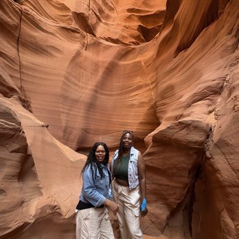 Taadidiin Tours - Lower Antelope Canyon - Walking Tours Near Me - Page, Arizona Taadidiin Tours - Lower Antelope Canyon - Walking Tours Near Me - Page, Arizona