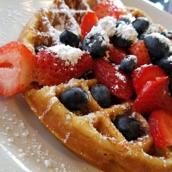 V Boulevard Cafe - Waffle with fresh berries - Coffee & Tea Near Me - Glendale, California