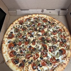 Geraldi's - Built our own: pepperoni, sausage, olives, onion, mushroom
