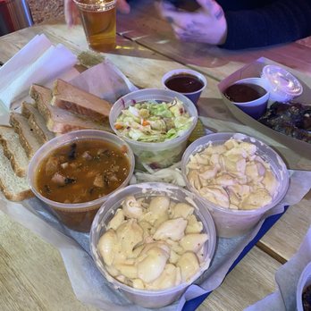 High Horse Ice House - Sides of Mac n cheese, frijoles charros and coleslaw - Barbeque Near Me - San Antonio, Texas