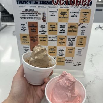 Elite Experience: Strickland's Ice Cream - Mud pie and strawberry - Yelp Events Near Me - Costa Mesa, California