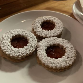 Fete - New American Near Me - Honolulu, Hawaii