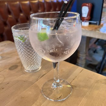 Old Swan - Pubs Near Me - London, XGL Old Swan - Pubs Near Me - London, XGL