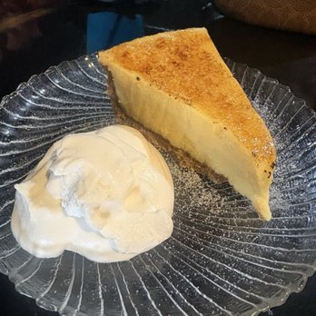 Venice Vibes - Key lime pie - Gastropubs Near Me - Venice, Florida Venice Vibes - Key lime pie - Gastropubs Near Me - Venice, Florida