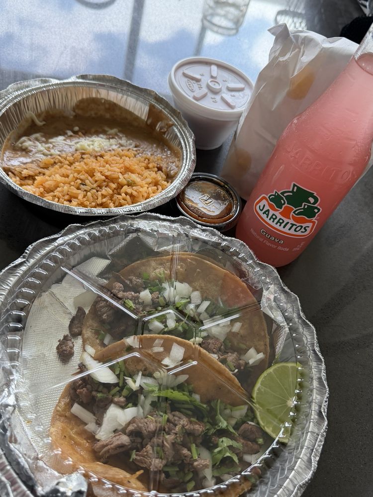 Los Mezquites Mexican Grill