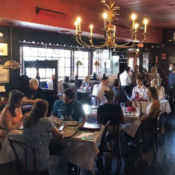 Martin's Tavern - Breakfast & Brunch Near Me - Washington, DC, District of Columbia Martin's Tavern - Breakfast & Brunch Near Me - Washington, DC, District of Columbia