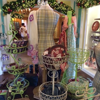 The Queen's Table - Home Decor Near Me The Queen's Table - Home Decor Near Me