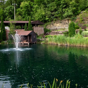 Frontier Falls - The lagoon in the center of the course. - Mini Golf Near Me - Rochester, Pennsylvania