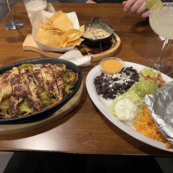 Orale Mexican Eats - Chicken Fajitas - Mexican Near Me - Minneapolis, Minnesota Orale Mexican Eats - Chicken Fajitas - Mexican Near Me - Minneapolis, Minnesota