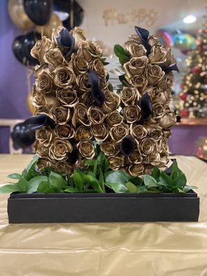 Letter and number flower arrangement - Here are some ideas and examples for you next event we did a letter N for customer and the number 15 ￼￼￼ quinceañera