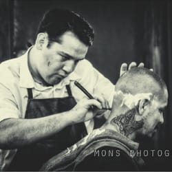 Main Event Barbers - Straight razor shaves