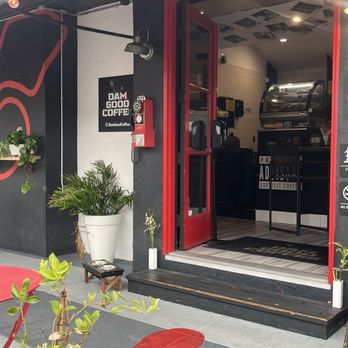 Dam Good Coffee - Outside - Coffee & Tea Near Me - Los Angeles, California
